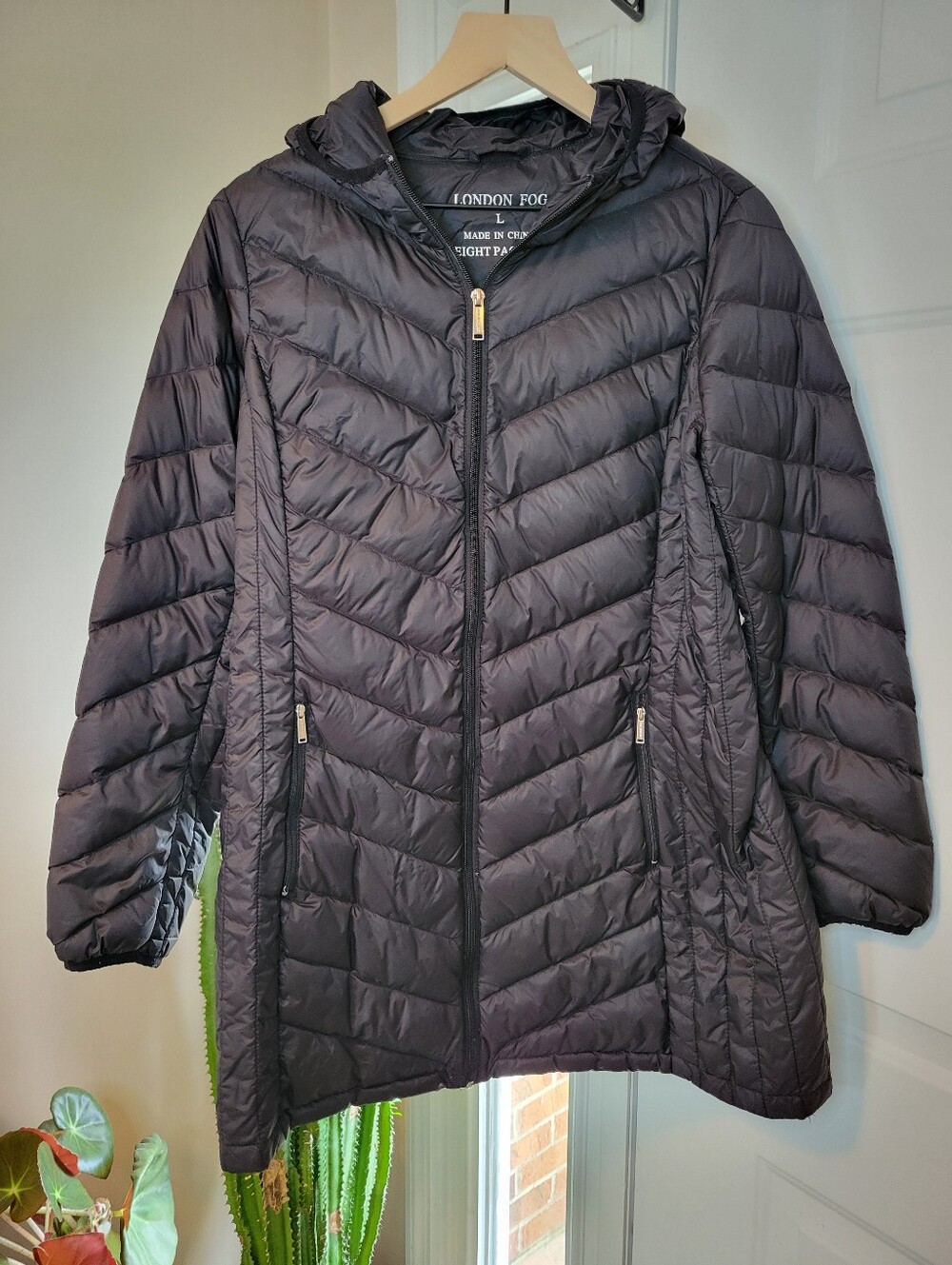 London Fog Black Quilted Down Filled Hooded Puffer Coat, Size Womens Large